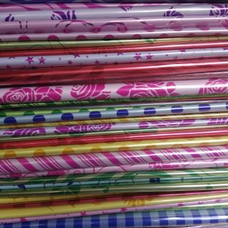 Giấy gói quà hoa văn trơn bóng xấp 40 tờ kt 50 x70 cm