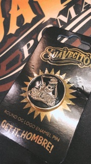Pin cài áo SUAVECTIO