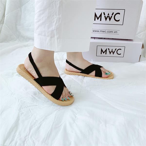 [Mã FATHANG5 giảm 10K đơn 50K] Giày sandal nữ quai cheo đế bệt MWC NUSD- 2721