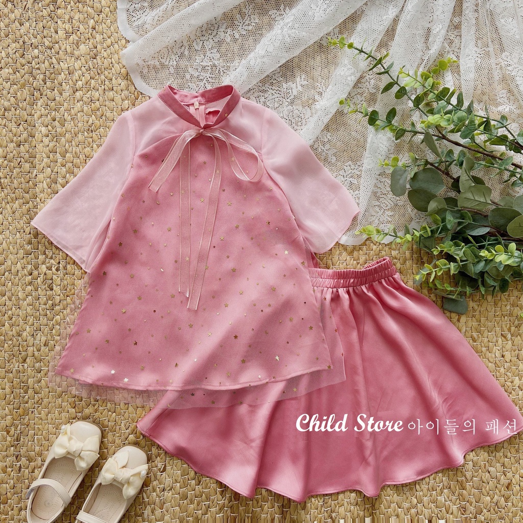 Áo dài cách tân bé gái Child Store kết hợp chân váy xoè rộng bồng bềnh mềm mại