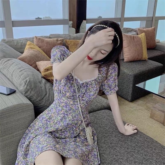 Váy hoa nhí cổ ren