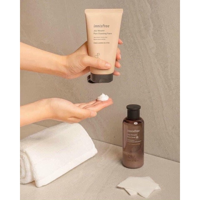 Sữa Rửa Mặt Tro Núi Lửa Innisfree , dành cho da dầu , mụn , lỗ chân lông to