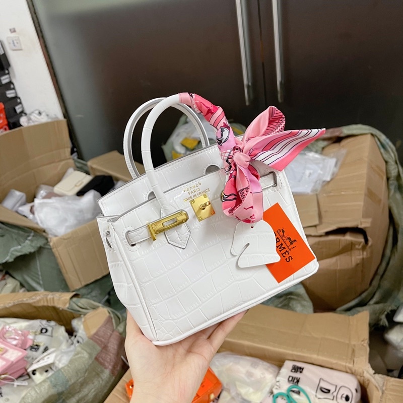 Túi xách nữ HM size 19 tặng kèm lụa đỉnh 2022