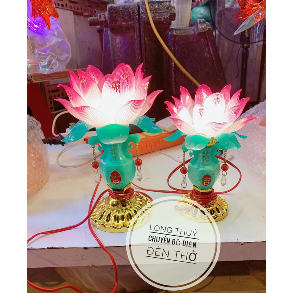 Đèn Hoa Sen Nhựa Tím