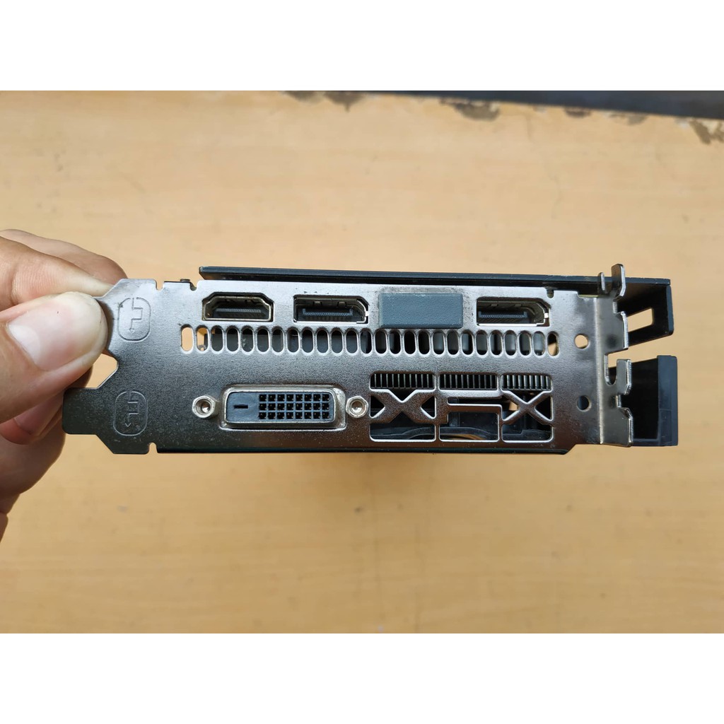 Card màn hình XFX RX 580 8GB