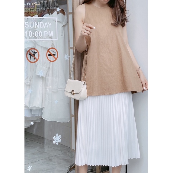 Áo linen phối nút bọc sau lưng nhiều màu