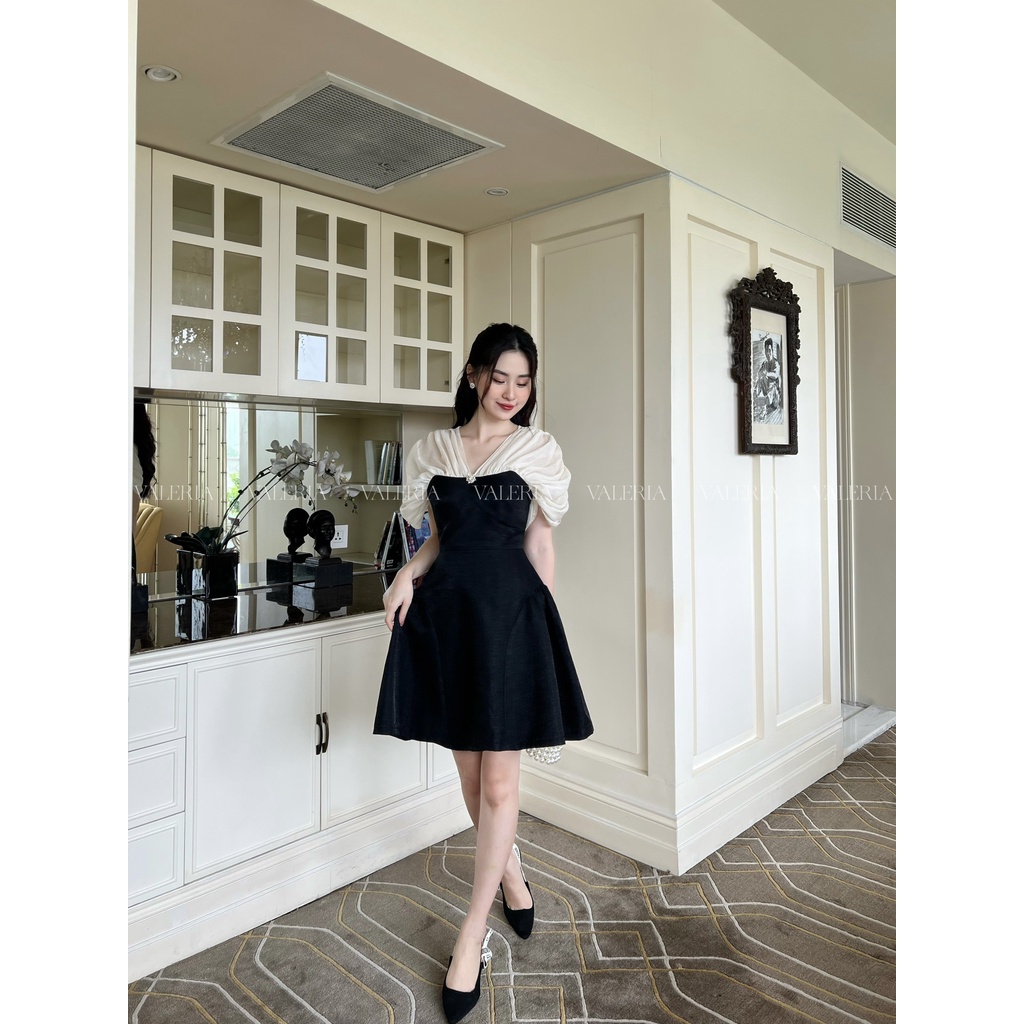Váy xoè bồng nhún vai ánh nhũ Stella Dress