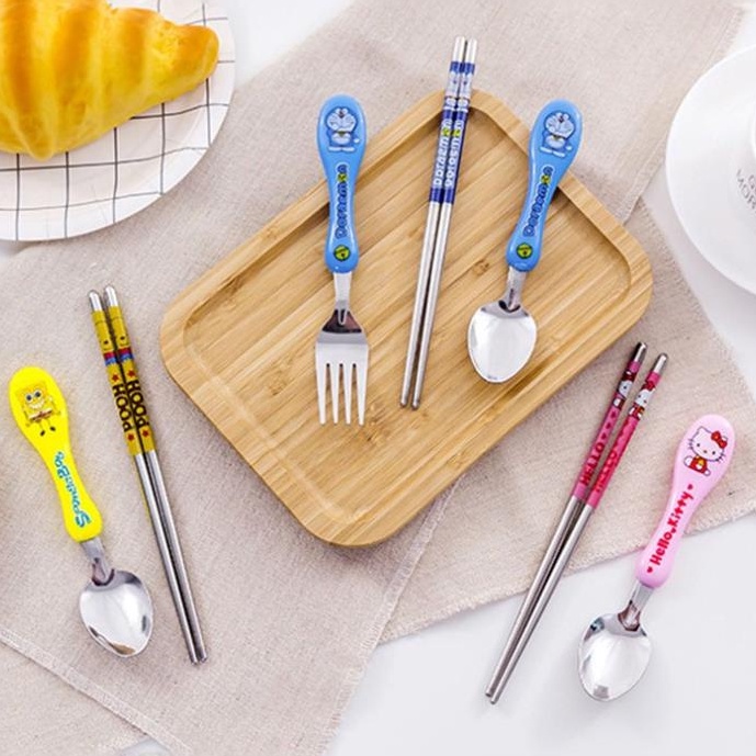 Set 3 món đũa muỗng nĩa bằng thép không gỉ hình hoạt hình dễ thương cho bé - kèm hộp đựng
