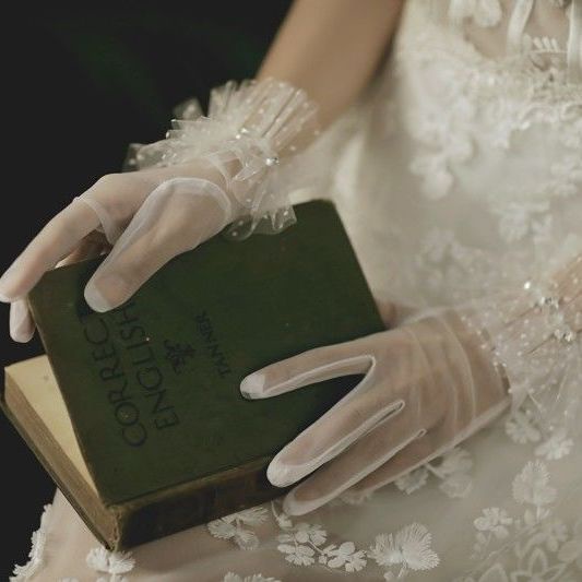 Găng Tay Cô Dâu Phối Ren Hoa Đính Ngọc Trai Trắng Phong Cách Hepburn Thanh Lịch Dùng Làm Đạo Cụ Chụp Ảnh Cưới