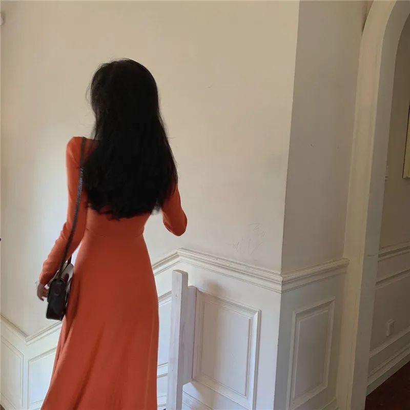 Đầm dệt kim MURIOKI tay dài cổ vuông ôm dáng thời trang cao cấp cho nữ