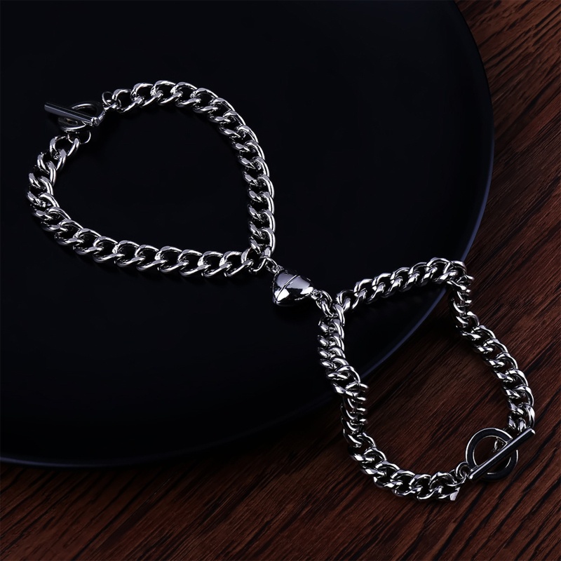 Set 2 vòng tay chuỗi hạt/ trái tim đính nam châm cho cặp đôi