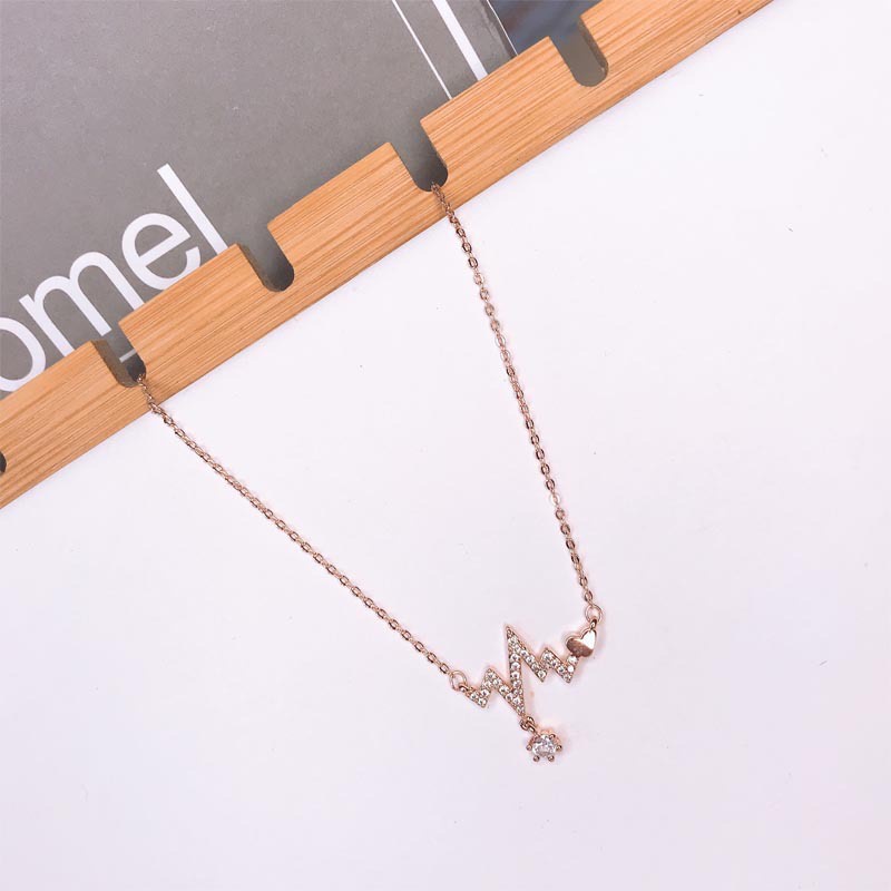 Vòng cổ mặt thiết kế thời trang độc đáo cho nữ