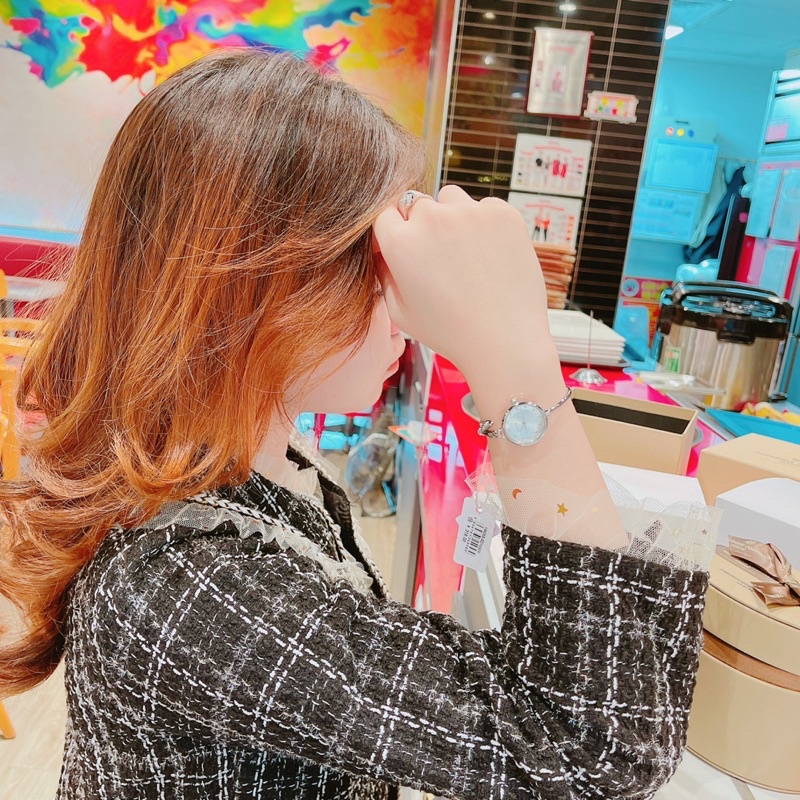 Đồng hồ nữ KIMIO dây thép rút dạng lắc màu silver