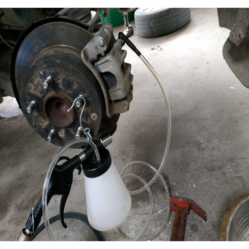 Bộ hút xả E phanh bình hút dầu thắng xả gió thắng đĩa xe máy ô tô Loại 2 bình Thái Lai