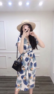 Váy xoắn ngực