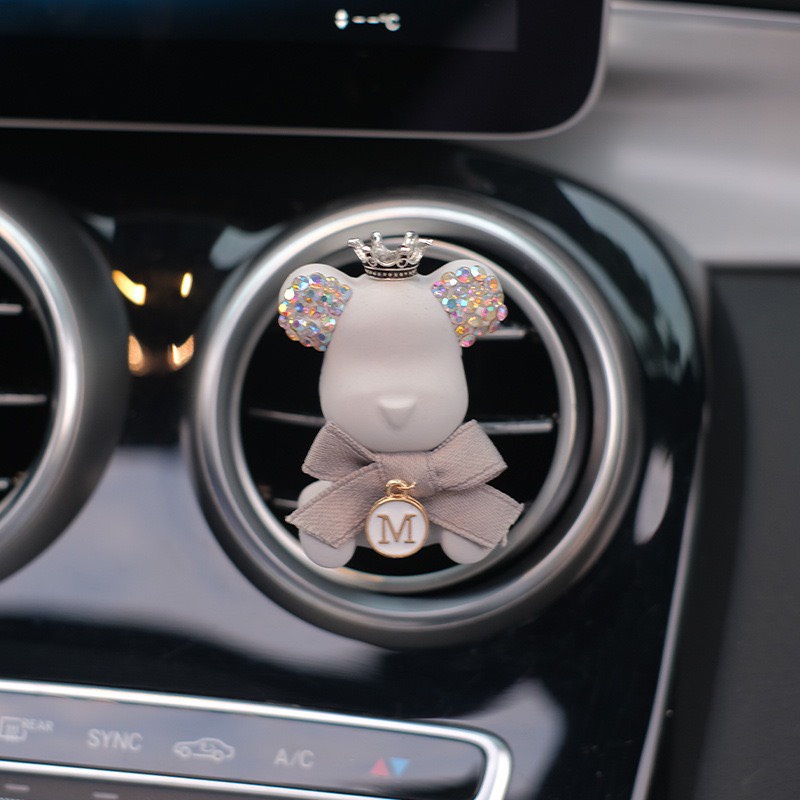 Nước Hoa Ô Tô Cài Cửa Gió Gấu BearBrick Đính Đá - Sáp Thơm Xe