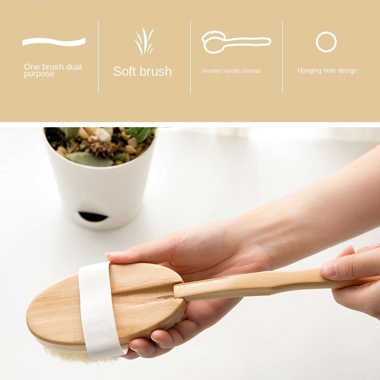 Bàn chải chà lưng cán gỗ dài tiện dụng B0123