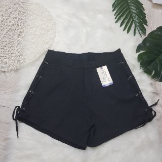 Quần short đan dây