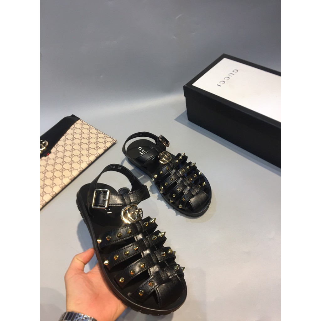 Dép quai hậu GC nam cực đẹp - Dép quai hậu GC đính đinh - Dép GC
