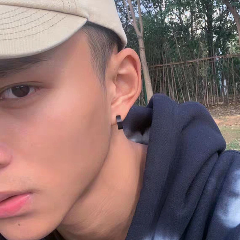 Khuyên tai tròn bằng thép titan dạng kẹp phong cách hip-hop cá tính