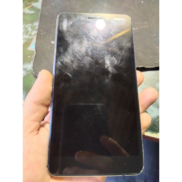 xác điện thoại Nokia 6.1 bị đột tử, còn màn hình