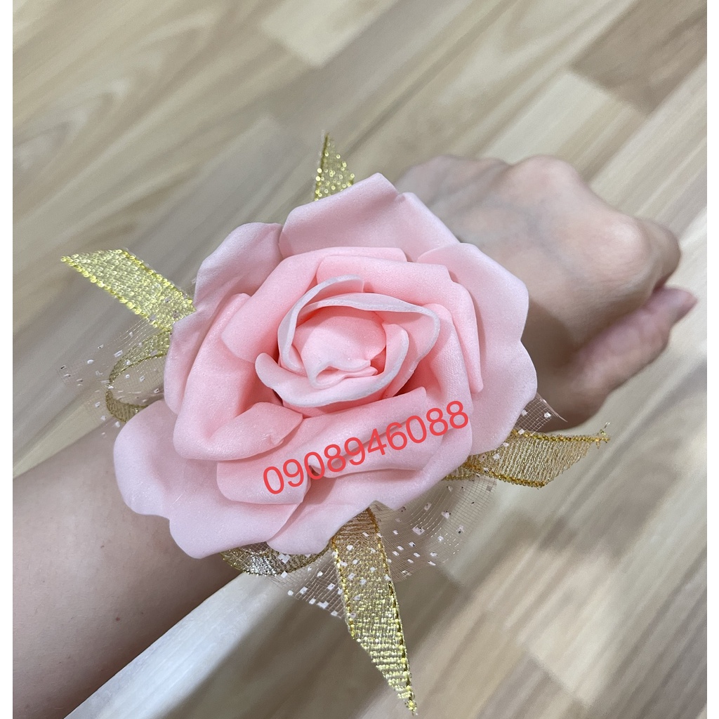 VÒNG HOA ĐEO TAY ĐÁM CƯỚI CHO PHÙ DÂU - KIỂU BÔNG HỒNG - VÒNG DÂY CHUN