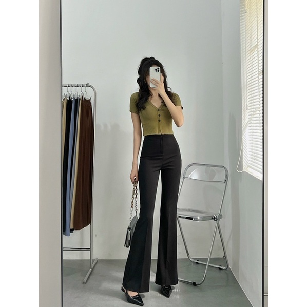 Áo Tay Ngắn Nút Lửng