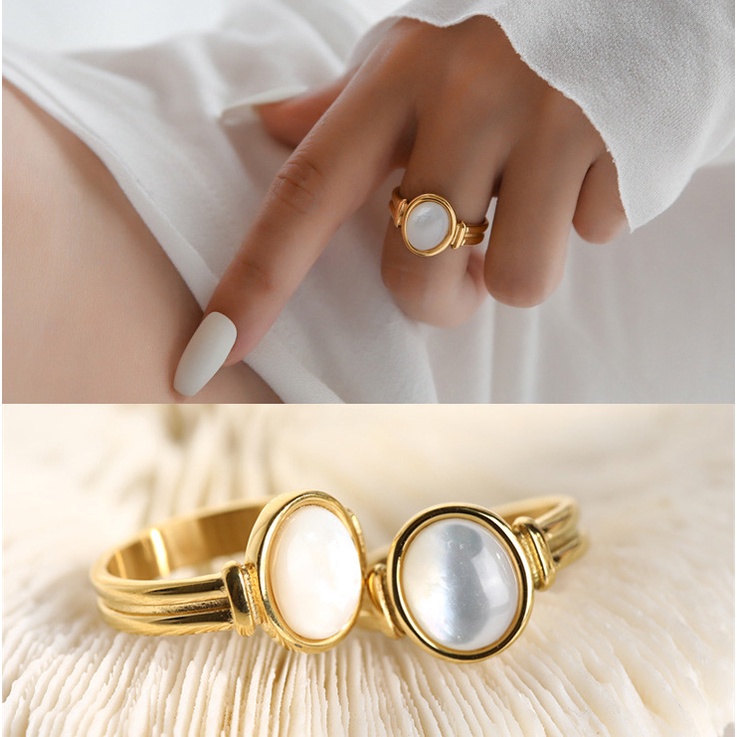 Nhẫn Thép Titan Mạ Vàng 18K Đính Ngọc Trai Sang Trọng Cho Nữ