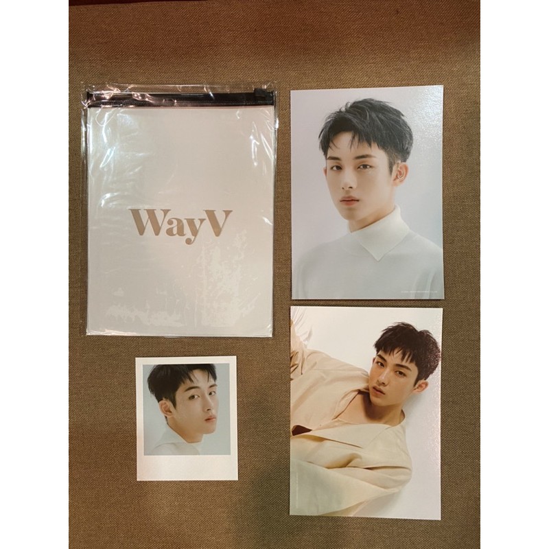 set ảnh Season greetings WayV 2021