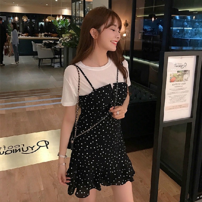 Set áo thun ngắn tay màu trơn + váy chấm bi thời trang cho nữ | BigBuy360 - bigbuy360.vn