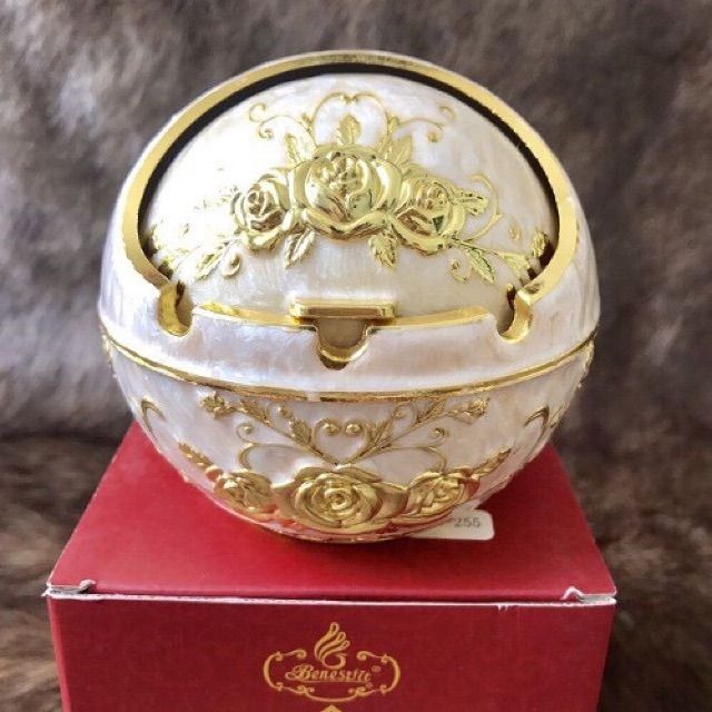 Gạt tàn thuốc hợp kim hoàng gia cao cấp màu vàng