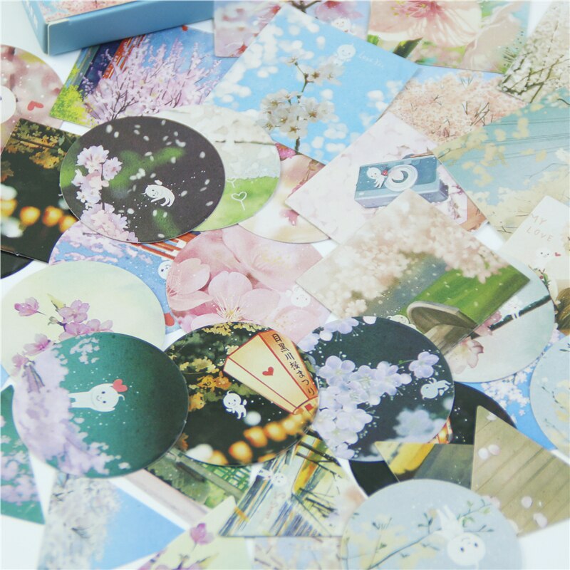 Hộp 40 miếng dán trang trí in hình họa tiết xinh xắn