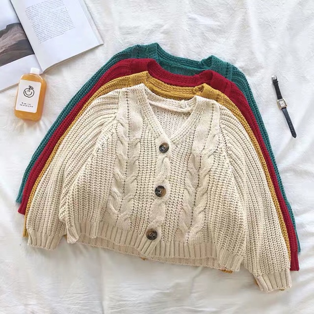 Giày của khách
