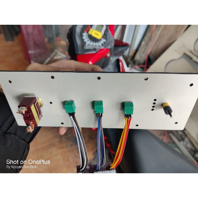Tấm control cho mạch loa bluetooth phong cách marshall