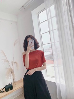 Áo thun nhũ lệch vai