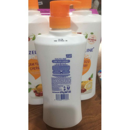 Sữa Tắm Hazeline Tẩy Tế Bào Chết Hạt Mát Xa Dịu Nhẹ 670G