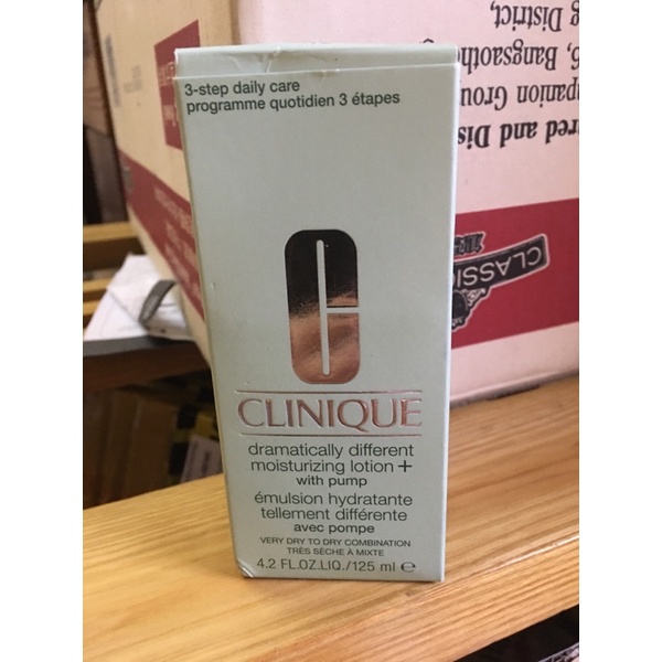 Kem Dưỡng Ẩm Clinique Dramatically Different 125 ml