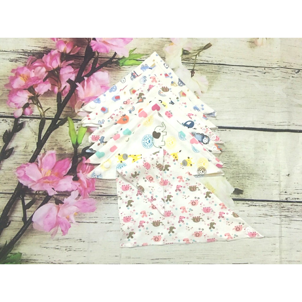 Combo 5 Khăn yếm tam giác cotton có cúc bấm