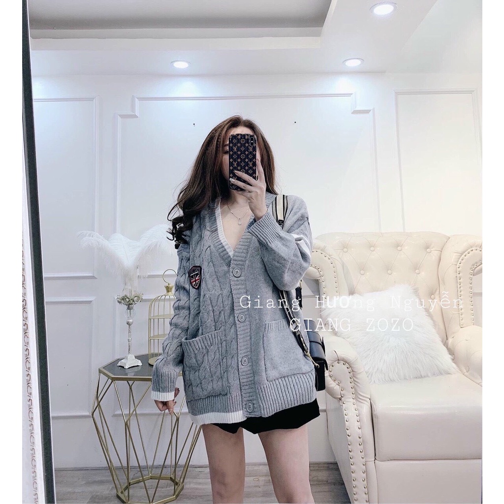 Áo khoác cardigan nữ, áo khoác form rộng nữ huy hiệu ngực kẻ tay cá tính chất len dày mặc ấm phom oversize xinh xắn