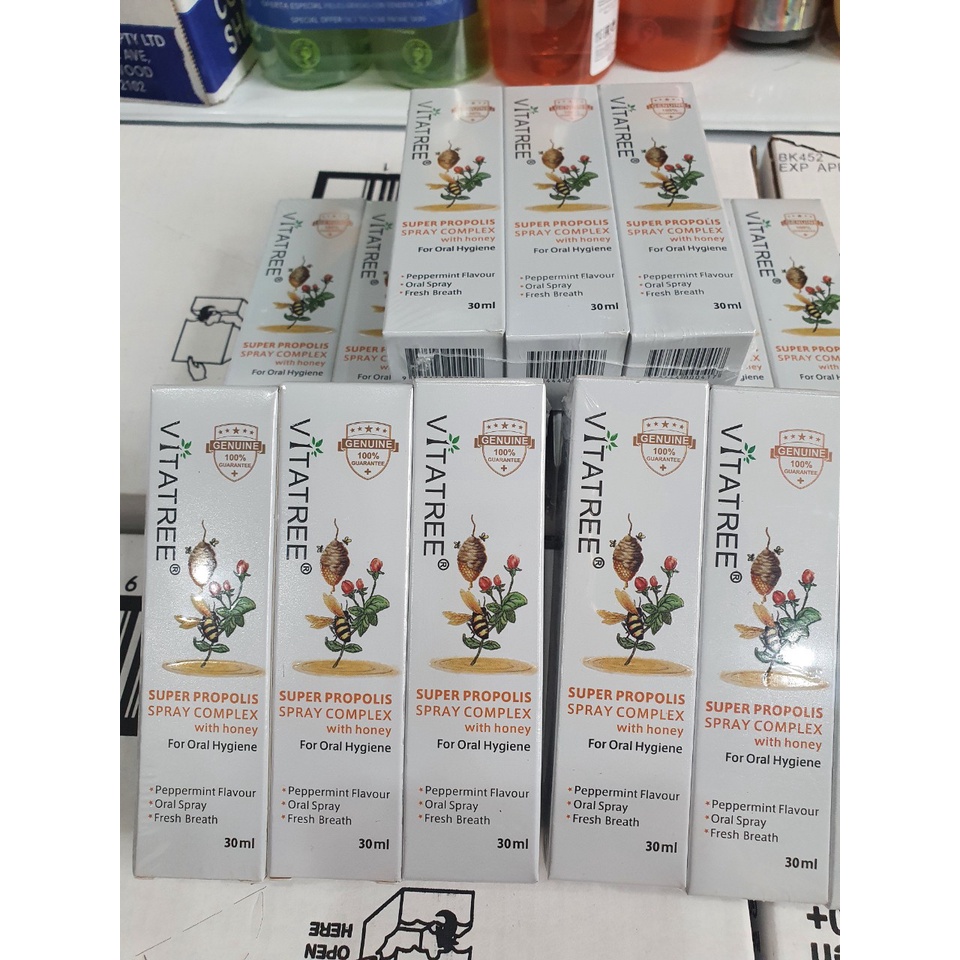 Chai xịt giảm đau họng keo ong Vitatree (mẫu mới 30ml)