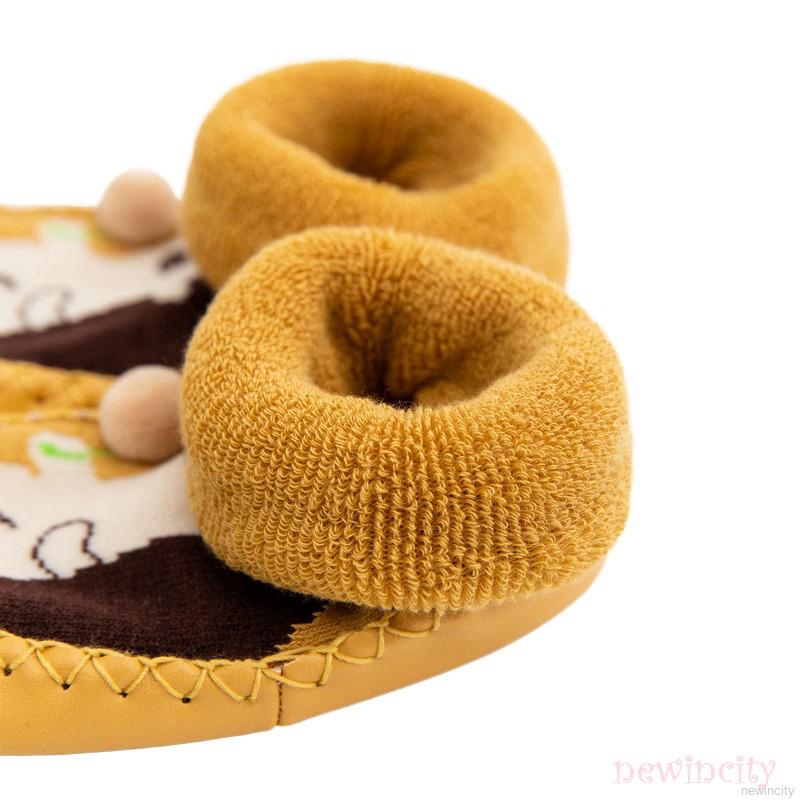 Vớ cotton giữ ấm chân chống trượt in họa tiết xinh xắn cho bé