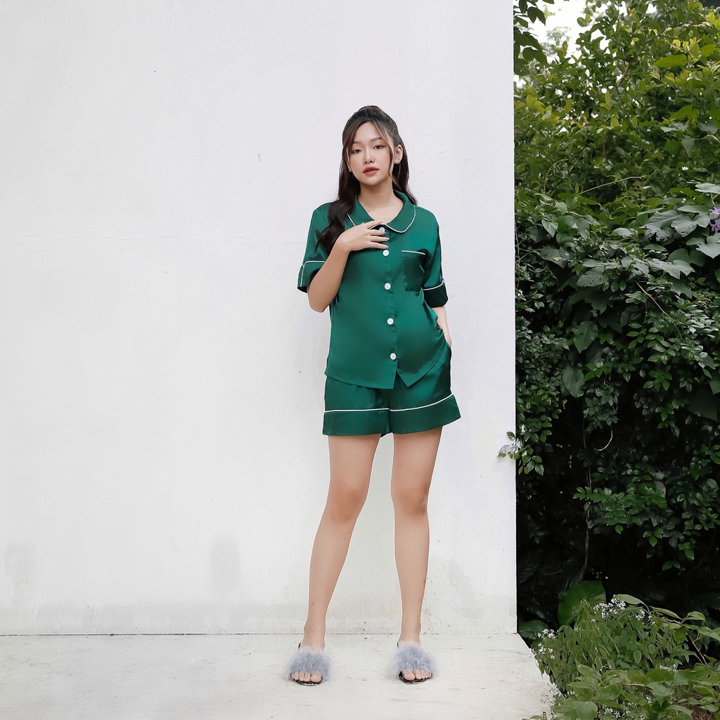 Bộ Pyjamas Nữ Mặc Nhà Tay Cộc Quần Cộc Chất Liệu Lụa Màu Xanh Lá Phối Viền Trắng Summer Green LILAS BLANC