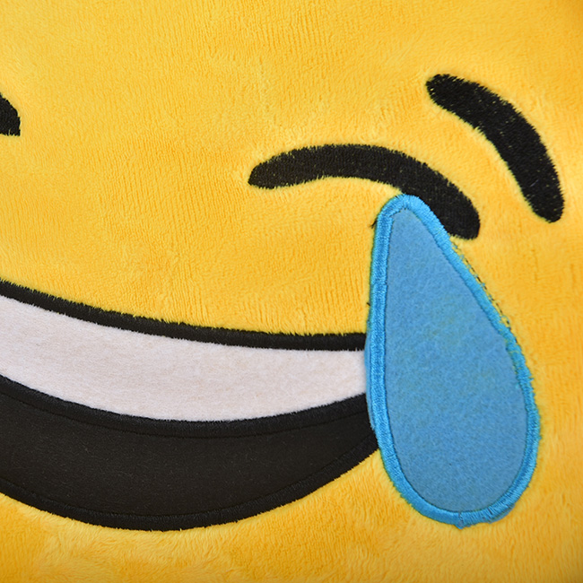 Gối ôm và tựa lưng Emoji thêu hình cảm xúc mềm mịn M7