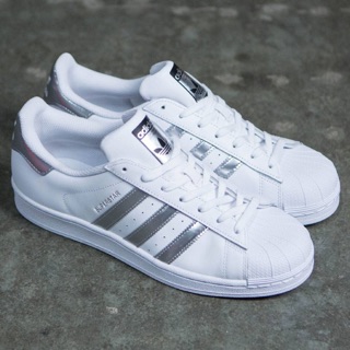 Adidas Superstar Trắng Sọc Bạc