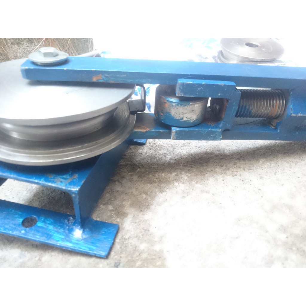 Vam uốn ống hộp vuông 20 x 20 và 25 x 25 trọn bộ; Máy uốn ống cầm tay.