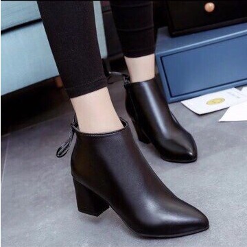 Giày Boot nữ chất da nơ sau B004