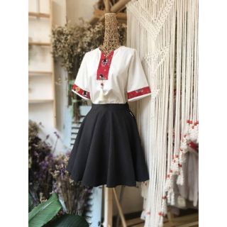 Chân váy xòe ngắn