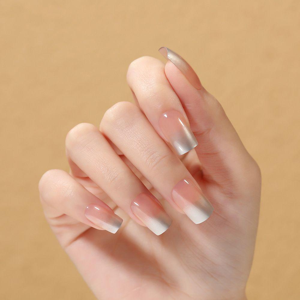 Bộ Móng Tay Giả Ngắn Họa Tiết Bò Sữa Màu Gradient Thời Trang