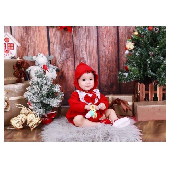 Áo liền quần đỏ mận cho bé kèm giày và nón