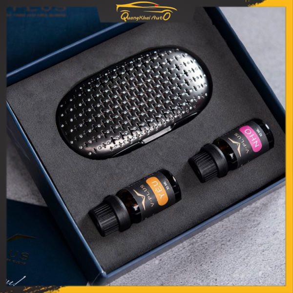 Diffuser đặt taplo xe hơi Màn đêm huyền bí, kèm tinh dầu nước hoa cao cấp